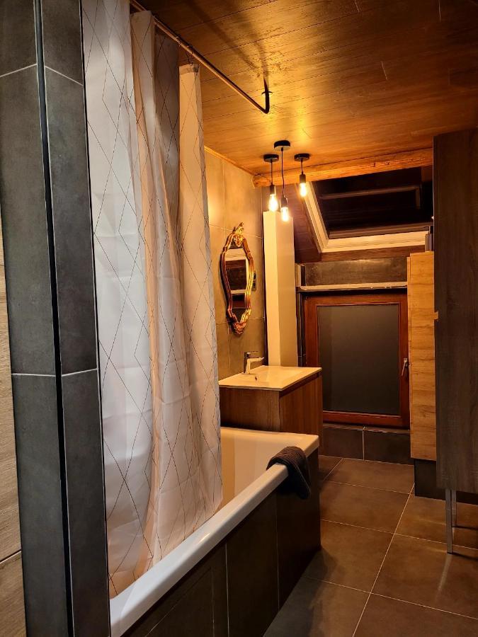 Chez Claude Appartement Cozy Climatise Pour 4 Personnes Tout Confort Ath Exteriér fotografie